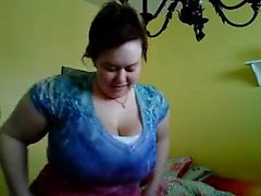 Big girl dancing Elena from 1fuckdatecom