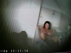 Partner masturbated in cam that was bathtube